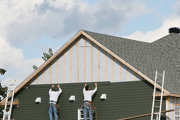Professional Siding technician working in Englishtown, NJ